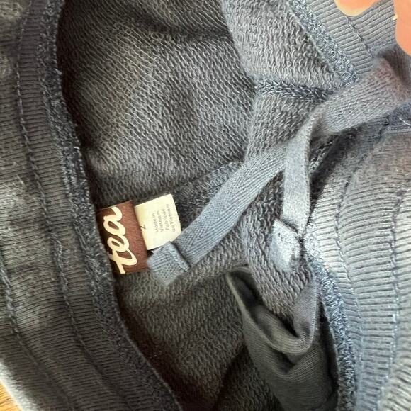 Tea Collection Girl's Good Sport Impressionist Roses Zip Hoodie and Sweatpants 2 - Picture 4 of 7